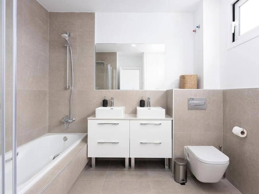 New Town House In Nueva Andalucia Apartemen